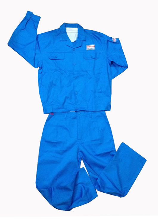 工(gōng)作(zuò)服也(yě)在往時(shí)尚方面改變